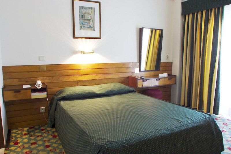 Hotel Jorge V Lisboa Стая снимка
