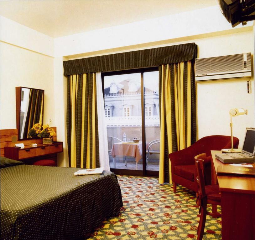 Hotel Jorge V Lisboa Стая снимка
